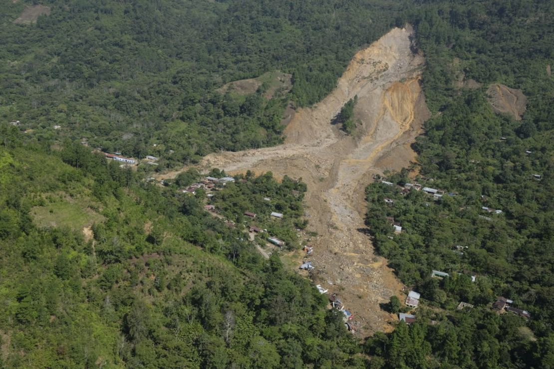 Deslizamiento de ierra en San Cristobal Verapaz, Alta Verapaz, Guatemala. Crédito: Josue Decavele/Getty Images