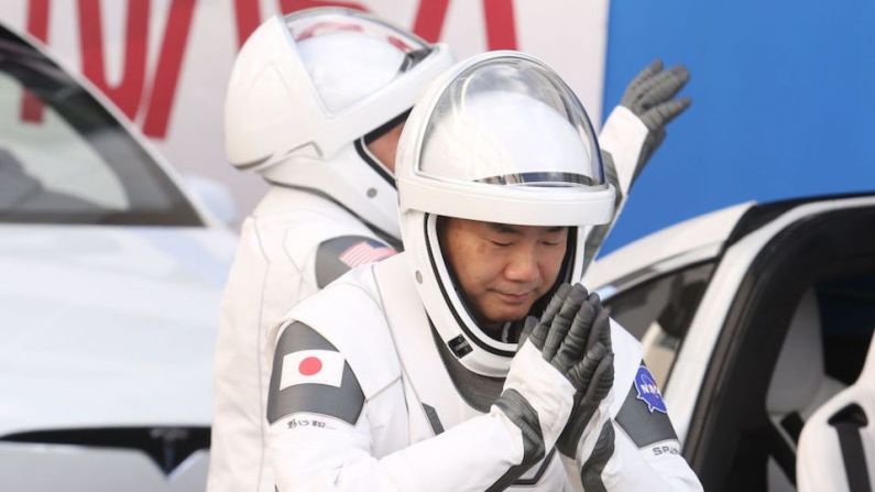 El astronauta de la Agencia de Exploración Aeroespacial de Japón (JAXA), Soichi Noguchi, es parte de la misión.