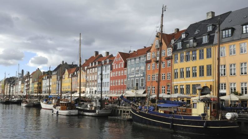 9. Copenhague, Dinamarca: La capital danesa estuvo entre varias ciudades europeas que subieron en la lista cuando el covid aumentó el costo de vida. CHRISTOF STACHE / AFP / AFP a través de Getty Images