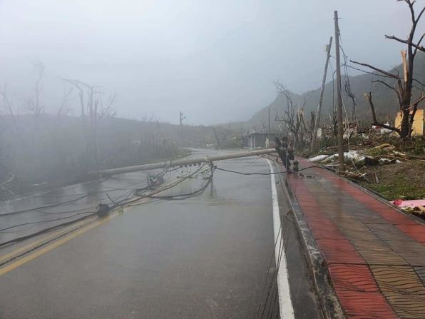 El gobierno de Colombia empezó la atención de emergencia en todo el archipiélago, mientras se reportan varias personas muertas.