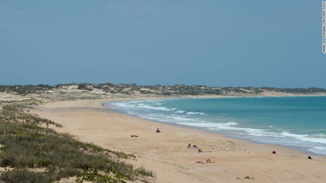 Una imagen de archivo muestra las arenas doradas de Cable Beach, en las afueras de Broome, en el norte de Australia Occidental.