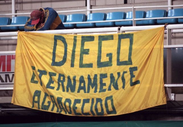 Tras un breve regreso a Boca Juniors, Diego Maradona se despidió del fútbol en 1997, dejando a su paso un gran legado en el fútbol mundial.