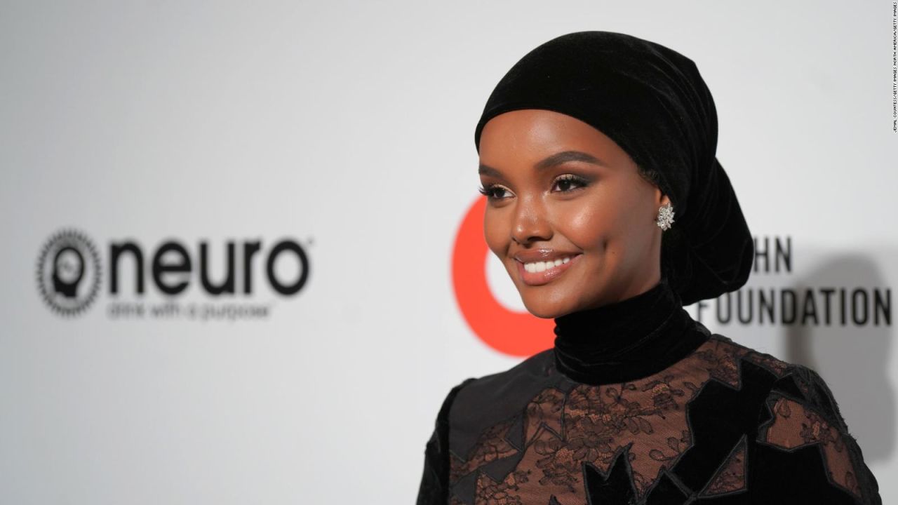 CNNE 922293 - halima aden se aleja del mundo de la moda