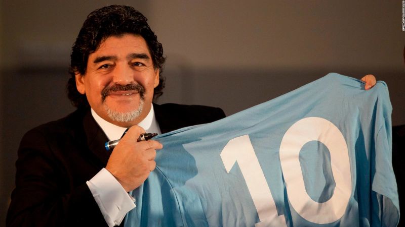 Falsificaron la firma de maradona para acceder a su historia médica en el hospital, según el fiscal que investiga su muerte | cnn