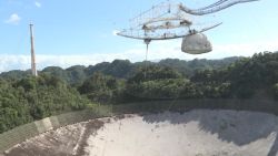 CNNE 923827 - observatorio de arecibo colapsa previo a su demolicion