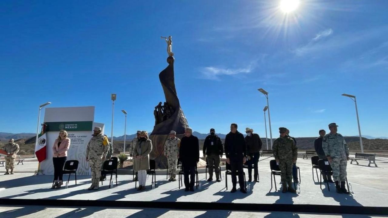 CNNE 930411 - amlo inaugura monumento a familia lebaron mientras el caso aun no se resuelve