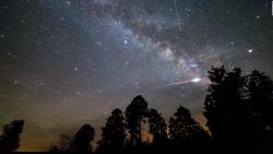 CNNE 931442 - lluvia de meteoros de las ursidas