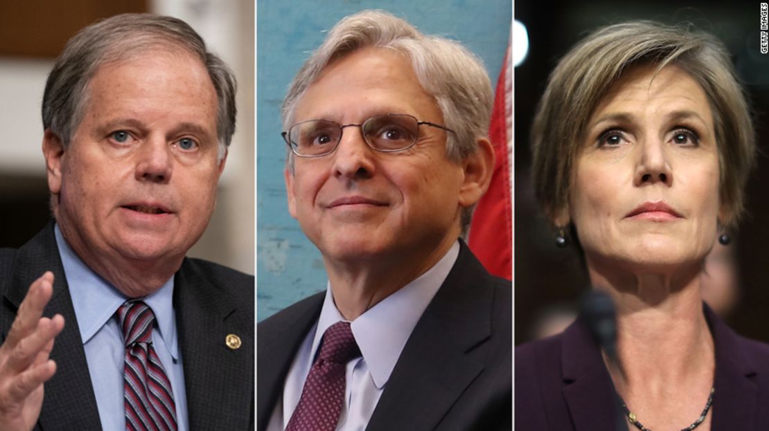 De izquierda a derecha: el senador Doug Jones, el juez Merrick Garland y Sally Yates.