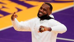 CNNE 932353 - conoce todos los detalles del anillo de campeon de los lakers