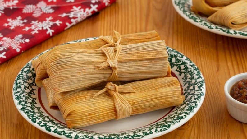 Costa Rica — Los tamales caseros son un alimento básico en las festividades navideñas de Costa Rica.