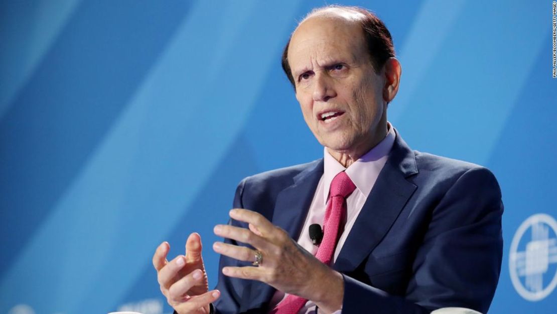 Michael Milken habla durante la Cumbre de Asia del Instituto Milken en Singapur, en septiembre de 2019.