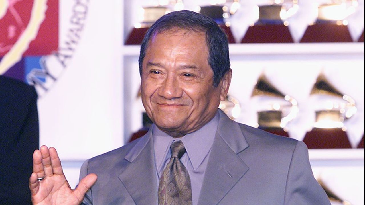 Armando Manzanero en los Latin Grammy de 2001