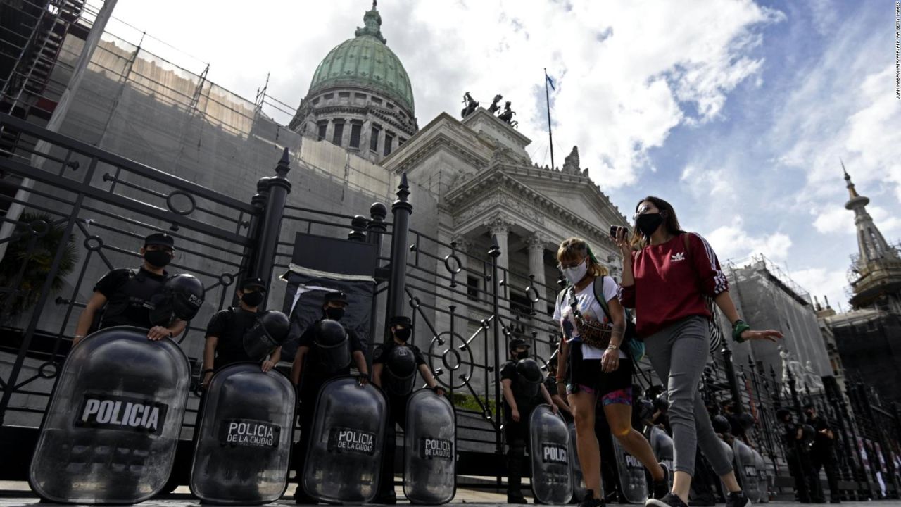 CNNE 933822 - senado de argentina debate ley del aborto