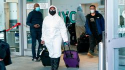 CNNE 934620 - los viajes aereos no cesan pese a la pandemia de covid-19