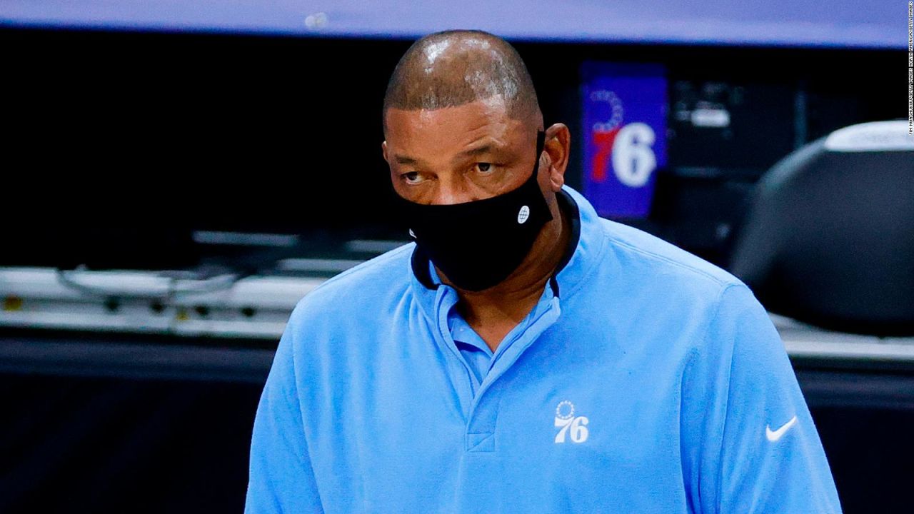 CNNE 936818 - doc rivers abre debate racial sobre los disturbios