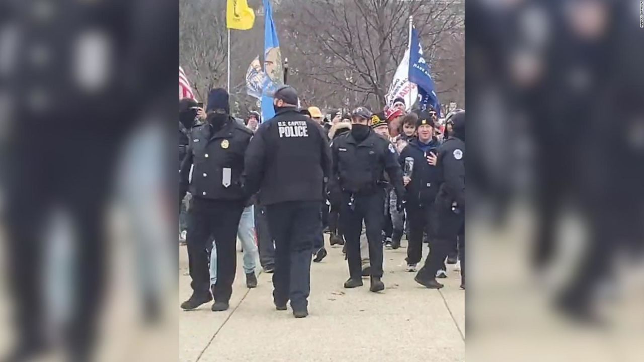 CNNE 936857 - video viral en el capitolio fue grabado en otro momento