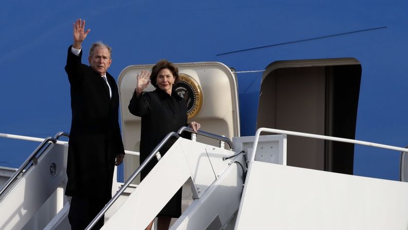 El expresidente George W. Bush y la ex primera dama Laura Bush asistirán a la toma de posesión de Joe Biden, de acuerdo a lo que informaron sus representantes.