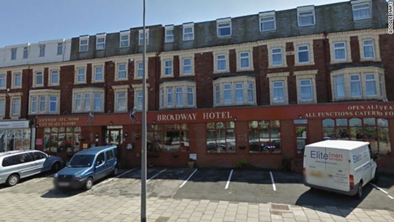 Hotel de Gran Bretaña penaliza a clientes por dejar malos comentarios | CNN
