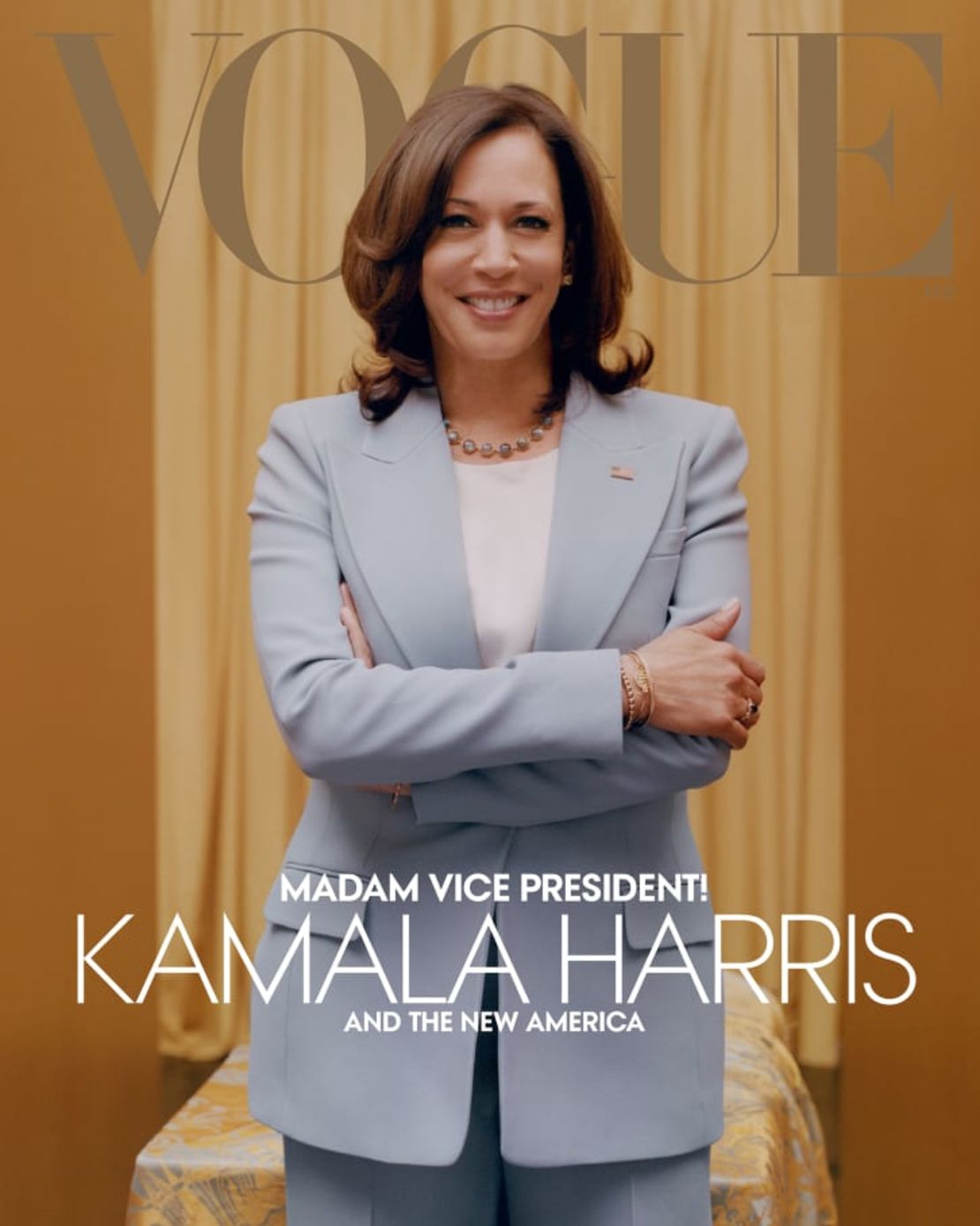 Vogue reveló una segunda portada "digital" con Harris en un traje azul. Crédito: Tyler Mitchell / Vogue