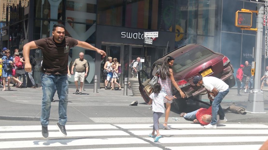 El fotógrafo Charles Guerin no se dio cuenta hasta más tarde de que había tomado una imagen del sospechoso, Richard Rojas.