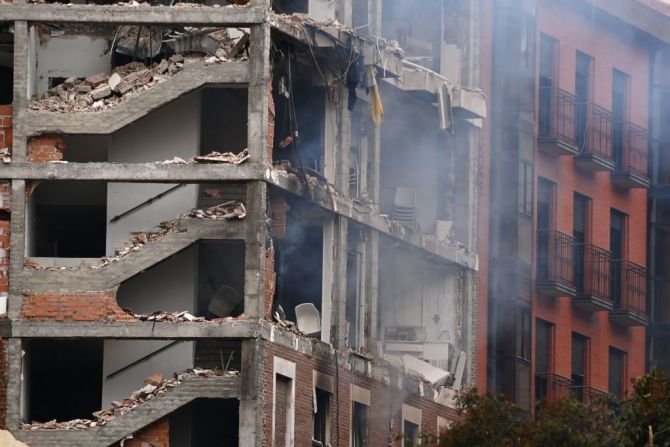 Cerca de las 3pm, hora local, se registró una potente explosión en un edificio localizado en el número 98 en la Calle Toledo, en el centro de Madrid, España. La explosión dejó varios heridos y al menos dos muertos.
