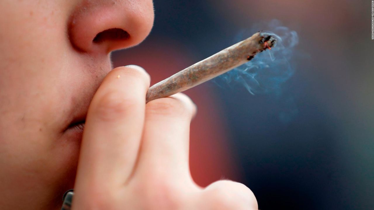 CNNE 943688 - peligroso el uso de marihuana en jovenes con trastornos