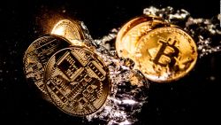 CNNE 945478 - precio del bitcoin- ¿burbuja a punto de explotar?