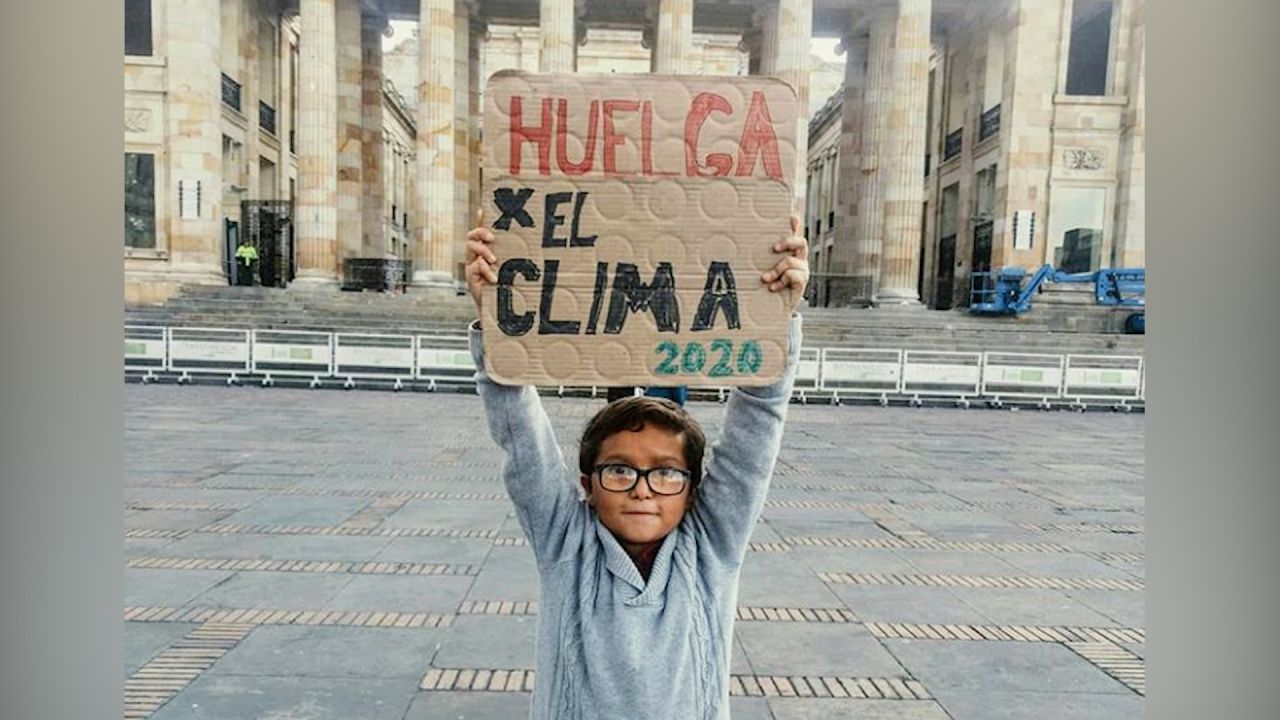 CNNE 949670 - javier vega, el nino activista y guardian del medio ambiente