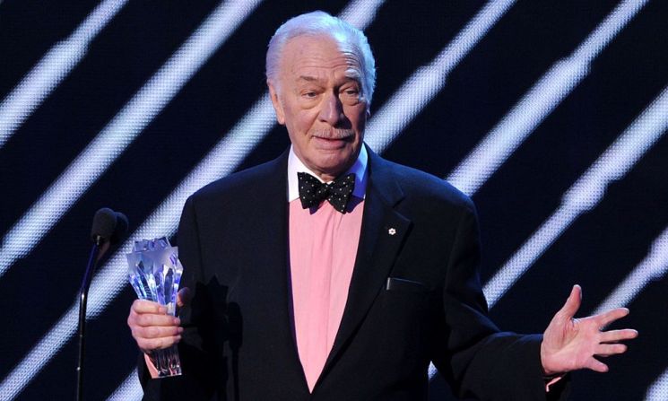 Plummer recibe el premio a mejor actor de reparto en los premios Critics' Choice Movie, también por su papel en "Beginners".