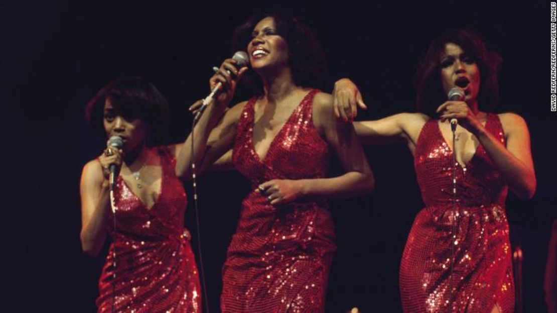 "The Supremes" (Susaye Greene, Mary Wilson y Scherrie Payne) durante un concierto en el New Victoria Theatre de Londres, en abril de 1974.