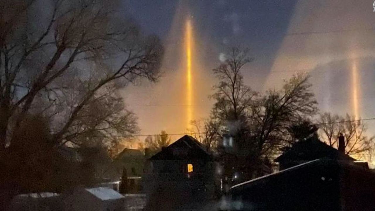 CNNE 952105 - el fenomeno optico que ilumino el cielo de nebraska