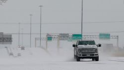 CNNE 954330 - texas enfrenta sin servicio de electricidad temperaturas gelidas