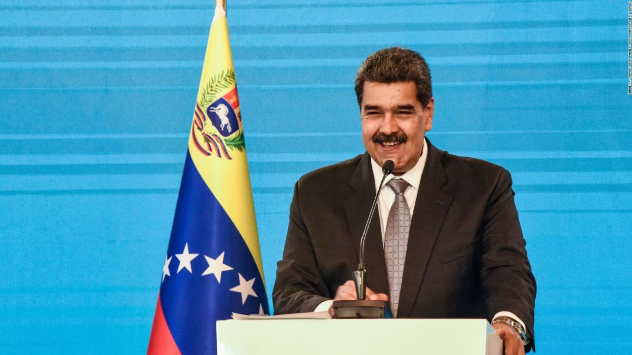 CNNE 954942 - nicolas maduro anuncia plan de vacunacion en venezuela