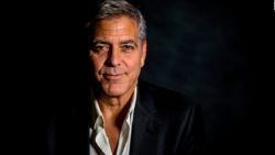 CNNE 955724 - los sonidistas de hollywood premian a george clooney