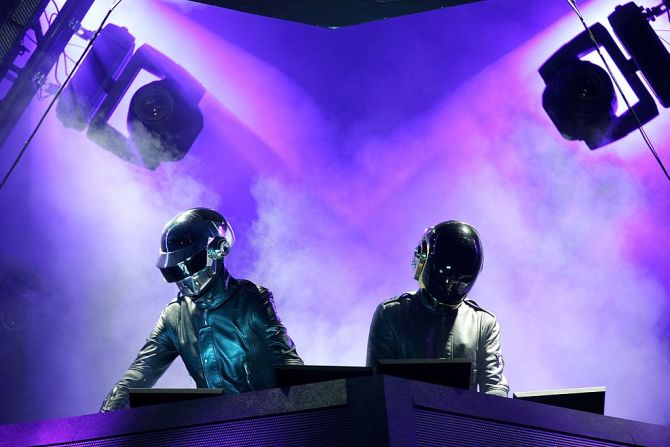 Daft Punk anunció su separación este lunes, según le confirmó su publicista Kathryn Frazier a CNN. Mira la galería sobre el icónico grupo.