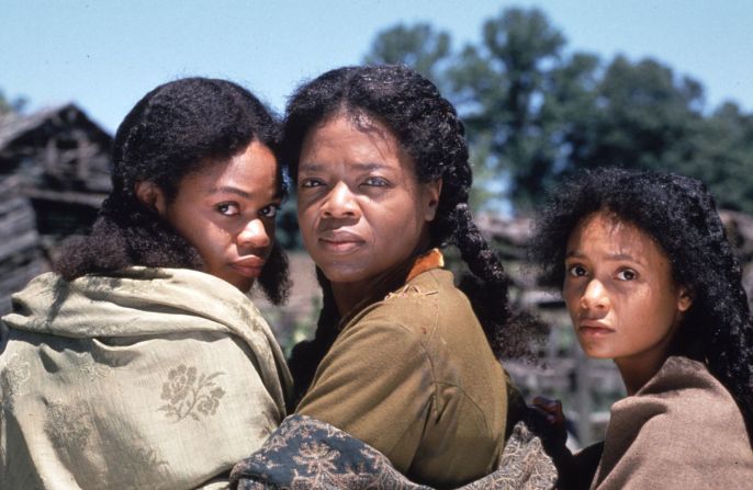 "Beloved": Oprah Winfrey y Danny Glover protagonizan esta adaptación cinematográfica de 1998 de la macabra novela de Toni Morrison posterior a la Guerra Civil. Disponible en Hulu.