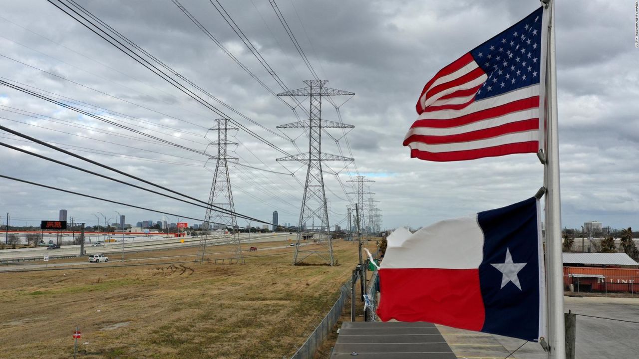 CNNE 960715 - lo que debe hacer texas para evitar fallo de su red