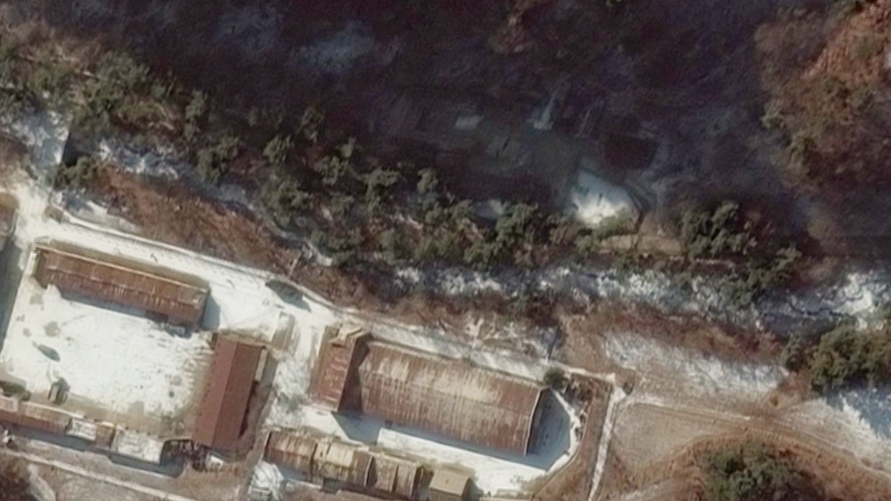 CNNE 961007 - ¿amplia corea del norte sus bodegas de armas nucleares?