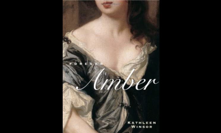 Y si buscas sensualidad e historia, Por siempre Ámbar, una novela supersexi y divertida, es sobre una cortesana inglesa del siglo XVII