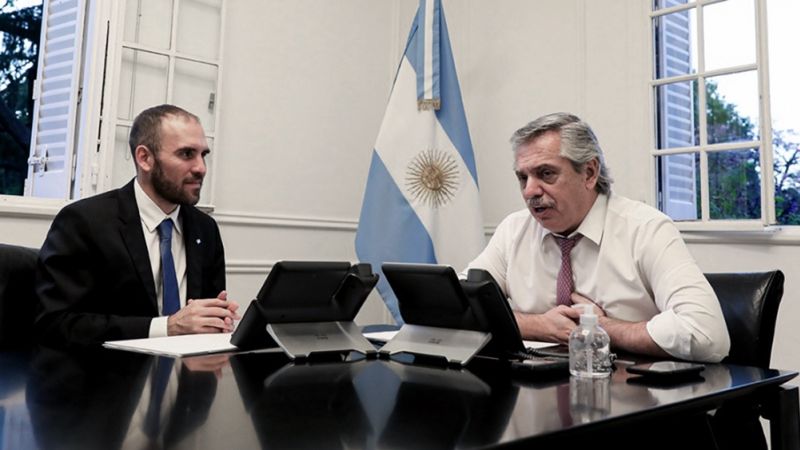 Mondino, economista: “el gobierno gasta mucho y mal” | cnn