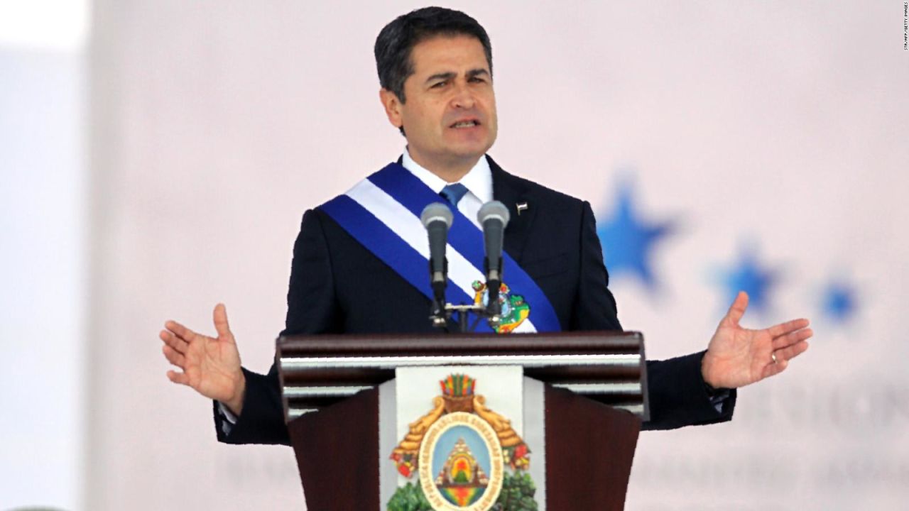 CNNE 961987 - buscan impedir la entrada a ee-uu- a presidente de honduras