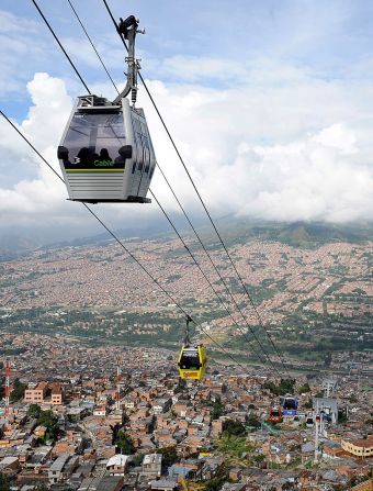El Metrocable en Medellín, Colombia, comenzó a operar en 2004.