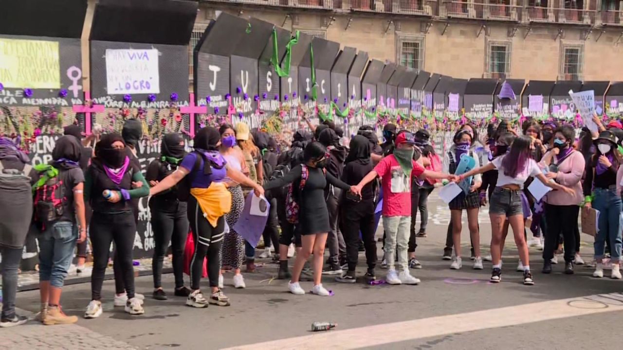 CNNE 963426 - se estigmatiza a mujeres cuando protestan, segun informe