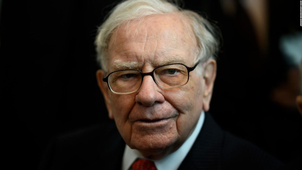 CNNE 964913 - warren buffett se une club de los mega ricos