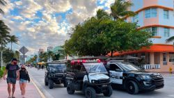 CNNE 965352 - policias vigilaran playas de florida