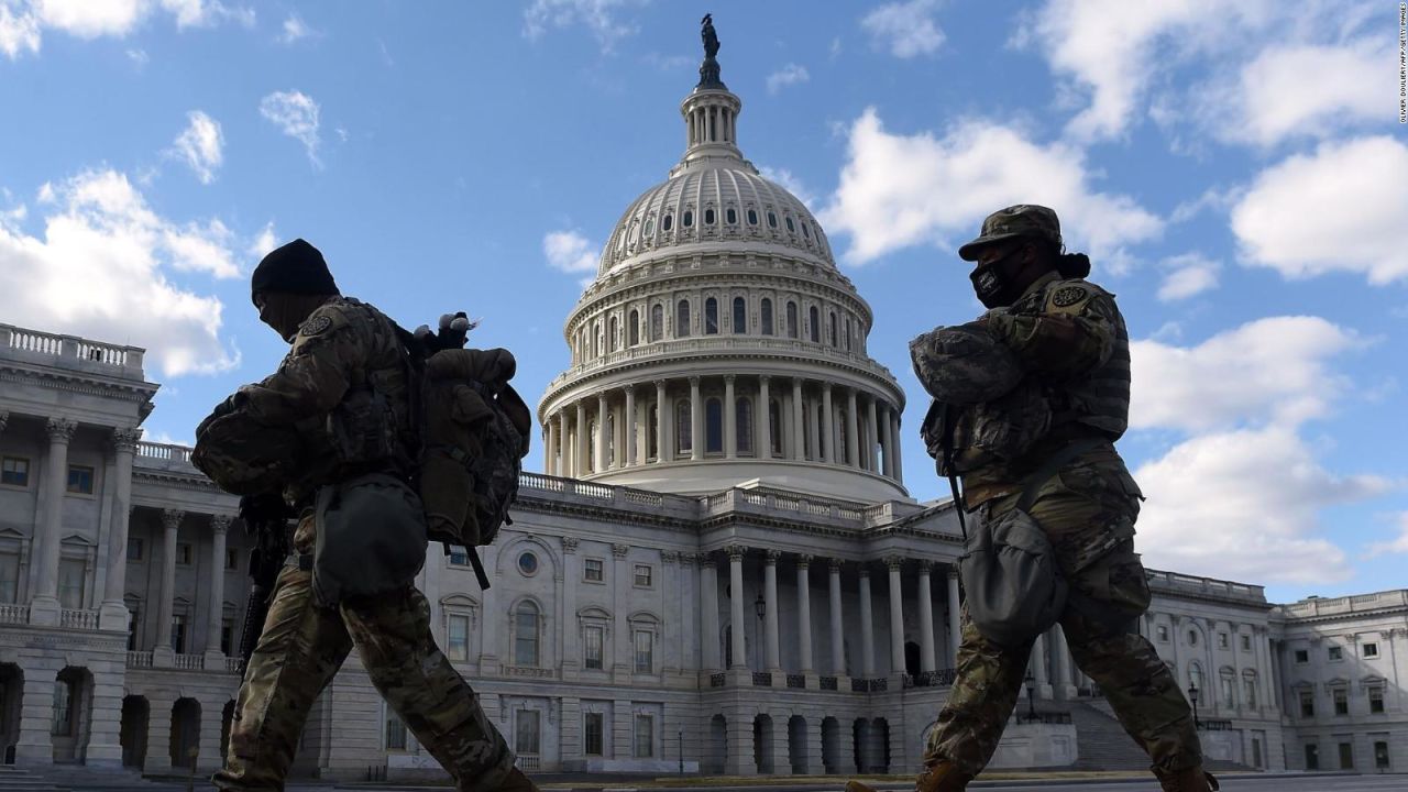 CNNE 965492 - termina el turno de la guardia nacional de california de proteger el capitolio