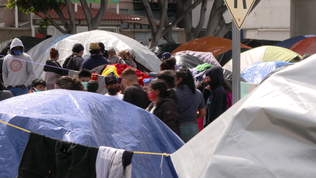 CNNE 967715 - 100-000 arrestos en febrero en la frontera con ee-uu-