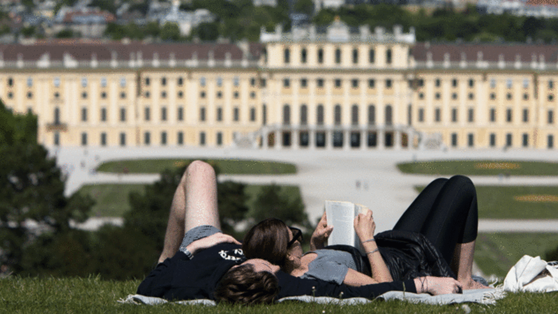 Austria completa el top 10 de los países clasificados como los más felices del mundo.ALEX HALADA / AFP a través de Getty Images