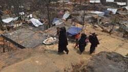 CNNE 970180 - el antes y el despues del incendio en campamento de rohinyas bangladesh