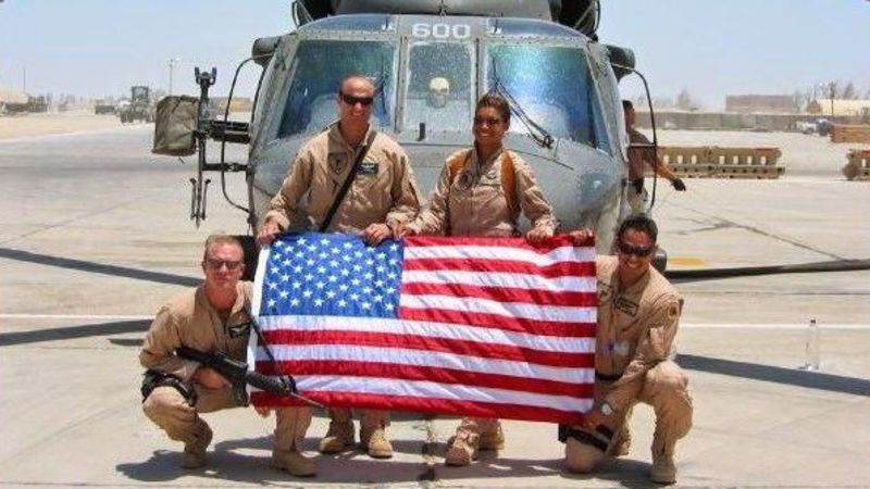 Primera mujer latina piloto de un black hawk recuerda la emoción de volar sobre su pueblo | cnn
